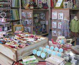 Threadneedle Craft Daylesford - Airlie Beach Holiday 0