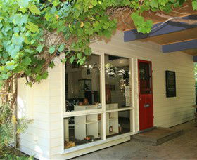 The Gallery Mt Macedon - Airlie Beach Holiday 0