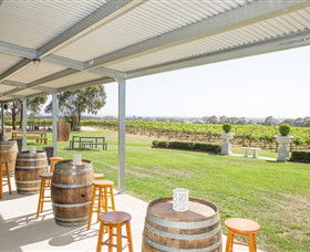 Avon Ridge Vineyard & Function Room - Airlie Beach Holiday 0