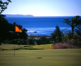 Mollymook Golf Club - Airlie Beach Holiday 0