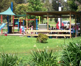 Nowra Golf Range And Putt Putt - Airlie Beach Holiday 0