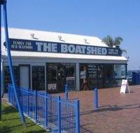 Innes Boatshed - Airlie Beach Holiday
