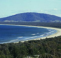 Sir Charles Kingsford Smith Memorial and Lookout - Airlie Beach Holiday