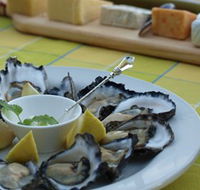 Oyster Shed on Wray Street - Airlie Beach Holiday