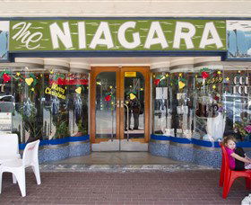 Niagra Cafe - Airlie Beach Holiday 0