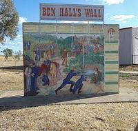 Ben Halls Wall - Airlie Beach Holiday