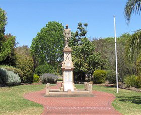 Budgee ACT Airlie Beach Holiday