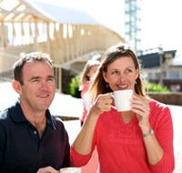 Hunter Street Outlets - Airlie Beach Holiday