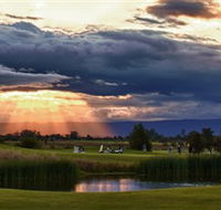 Lynwood Country Club - Airlie Beach Holiday