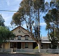Euston Courthouse - Airlie Beach Holiday