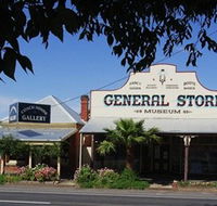 Coach House Art Gallery and Museum - Airlie Beach Holiday