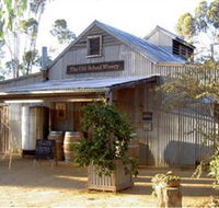 The Old School Winery and Pottery - Airlie Beach Holiday