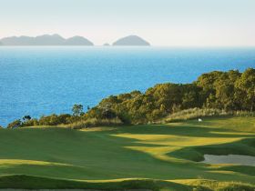 Hamilton Island Golf Club - Airlie Beach Holiday 1