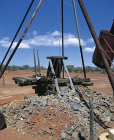 Paynes Find Gold Battery And Museum - Airlie Beach Holiday 0