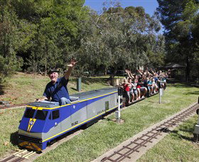 Willans Hill Miniature Railway - Airlie Beach Holiday 0
