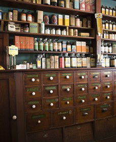 Dow's Pharmacy - Airlie Beach Holiday 1