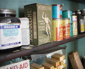 Dow's Pharmacy - Airlie Beach Holiday 3