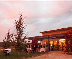 Amulet Vineyard And Beechworth Cider - Airlie Beach Holiday 0