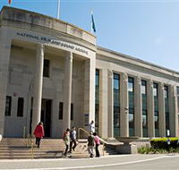 National Film and Sound Archive of Australia - Airlie Beach Holiday