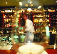 Benchmark Wine Bar - Airlie Beach Holiday