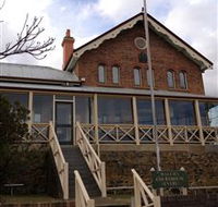 Historic Buildings Walking Tour - Airlie Beach Holiday