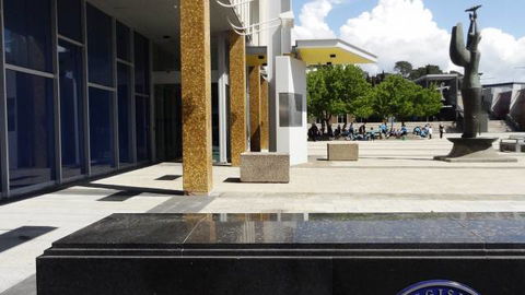 Legislative Assembly For The ACT - Airlie Beach Holiday 3