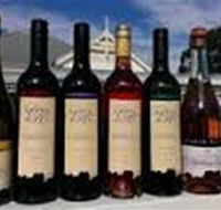 Camyr Allyn Winery - Airlie Beach Holiday