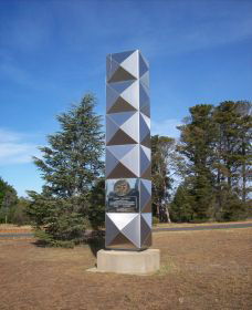 Tadeusz Kosciuszko Monument - Airlie Beach Holiday 0
