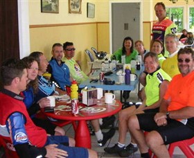 Robertson Pie Shop - Airlie Beach Holiday 3