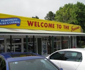 Robertson Pie Shop - Airlie Beach Holiday 1