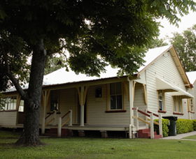 Alumny Creek School Museum And Reserve - Airlie Beach Holiday 1