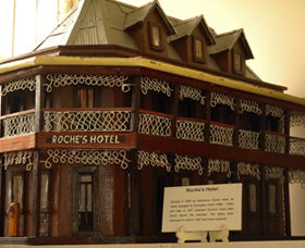 Alumny Creek School Museum And Reserve - Airlie Beach Holiday 2