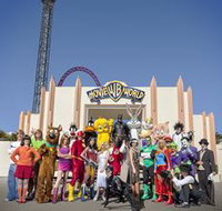 Warner Bros. Movie World - Airlie Beach Holiday