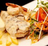 Manning River Hotel - Airlie Beach Holiday