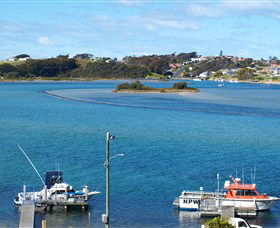 Kayaking Wagonga Inlet Narooma - Airlie Beach Holiday 1