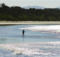 Old Bar Beach - Airlie Beach Holiday