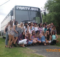 R  R Bus and Leisure Hire - Airlie Beach Holiday