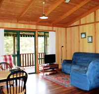Hawke Brook Chalets - Airlie Beach Holiday