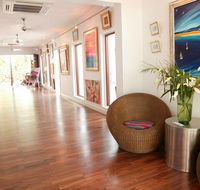 Barefoot Art Food Wine - Airlie Beach Holiday