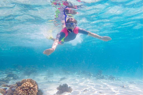Lagoon Explorer - Ningaloo Reef Full-Day Kayaking And Snorkeling Adventure - Airlie Beach Holiday 1
