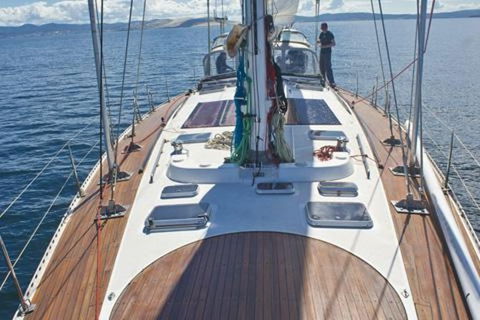 Half-Day Sailing On The Derwent River From Hobart - Airlie Beach Holiday 1