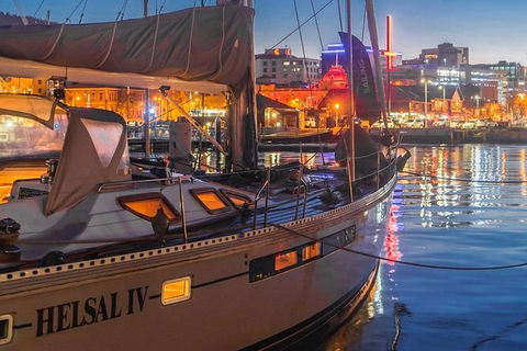 Half-Day Sailing On The Derwent River From Hobart - Airlie Beach Holiday 9