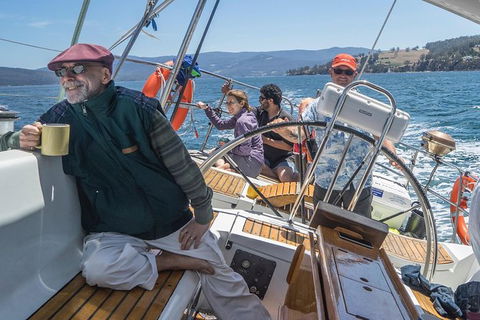 Half-Day Sailing On The Derwent River From Hobart - Airlie Beach Holiday 10