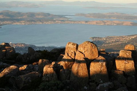 Cruise Ship Special Ex Hobart: Mt Wellington, Richmond, Bonorong With Free WiFi - Airlie Beach Holiday 1