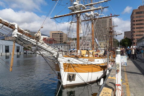 Hobart\'s Best: City, Nature, Wildlife, And Fine Cuisine - Airlie Beach Holiday 1