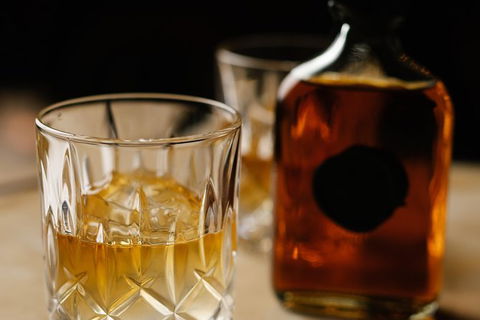 Adelaide Bar Boys Whiskey Tour - Airlie Beach Holiday 1