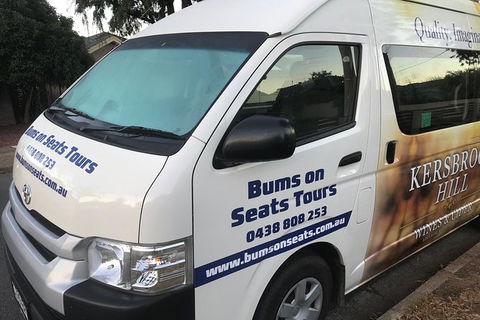 AirPort Transfers & People Mover - Airlie Beach Holiday 0