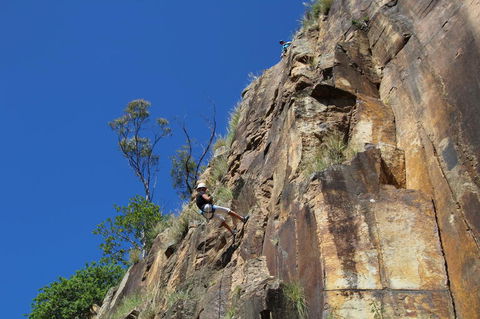 Abseiling The Kangaroo Point Cliffs In Brisbane - Airlie Beach Holiday 2