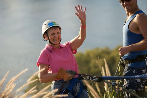 Abseiling The Kangaroo Point Cliffs In Brisbane - Airlie Beach Holiday 6