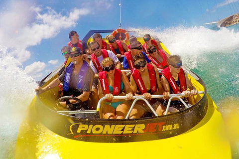 Airlie Beach Jet Boat Thrill Ride - Airlie Beach Holiday 8